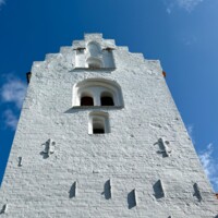 Vejlby Kirke2.jpeg